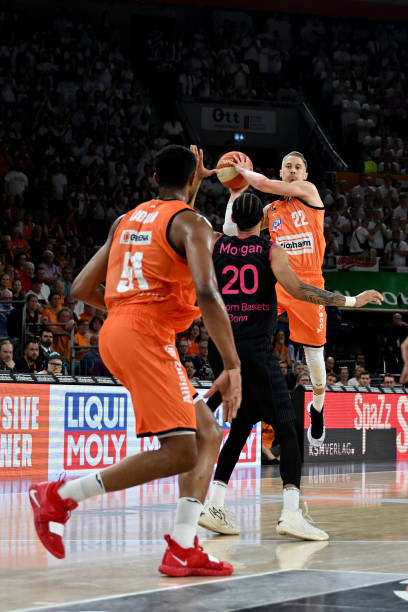 合作上的表 合作上的表