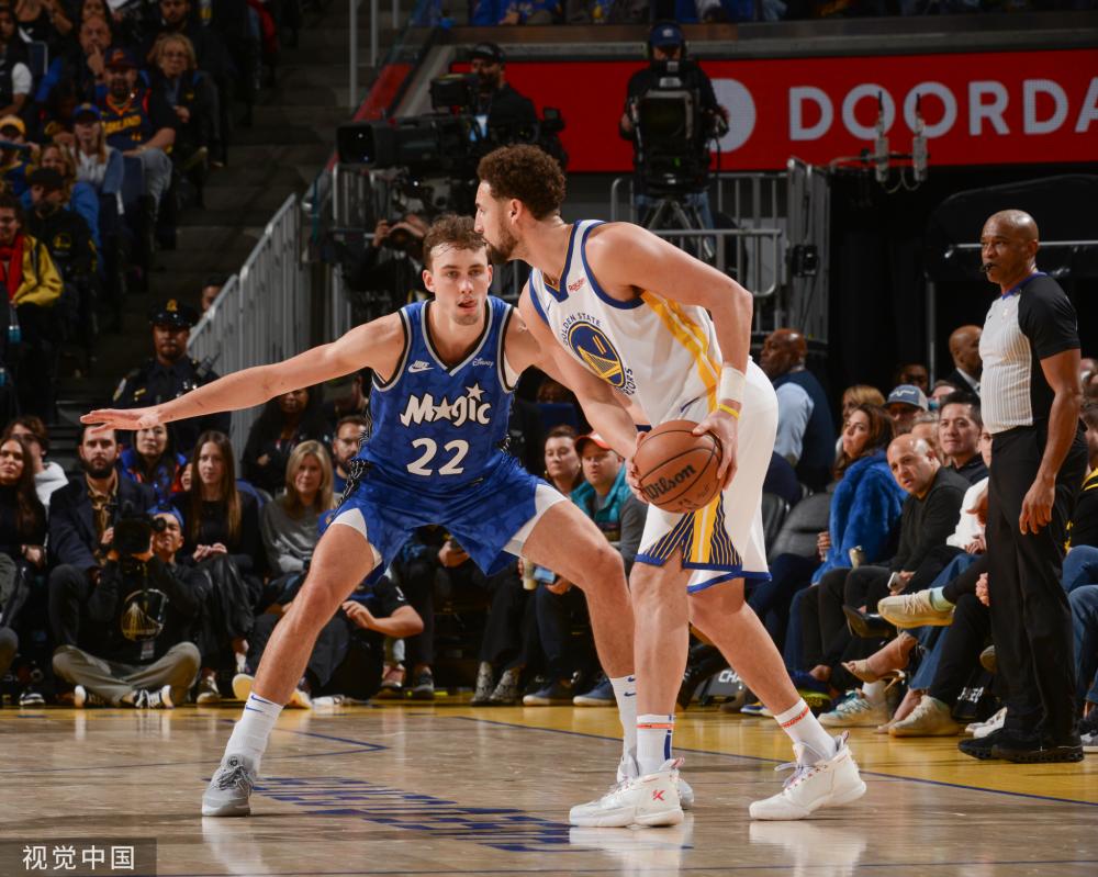 转会市场的 转会市场的