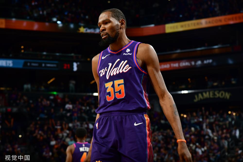 员在场上的 员在场上的